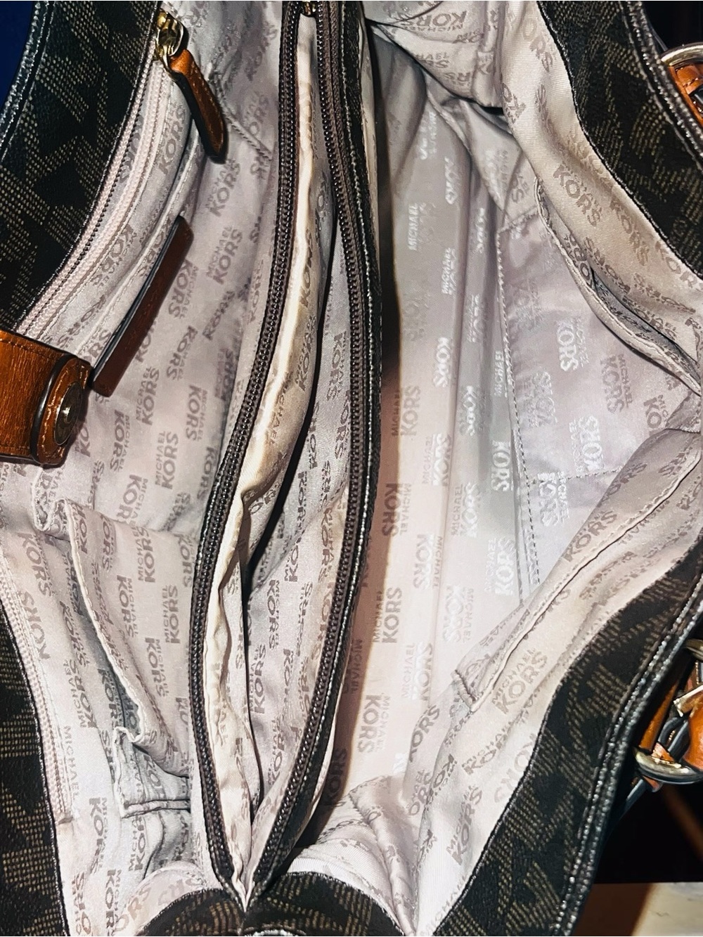 Michael Kors Hamilton Signature Logo Large Tote Bag Brown Tan Gold Like New - Picture 9 of 15